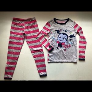 COPY - XS Cuddl Duds Vampirina thermals w/ thumb holes